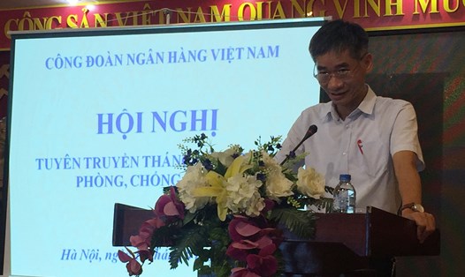 Phó Chủ tịch Tổng LĐLĐVN Trần Văn Thuật phát biểu tại hội nghị. (ảnh Đ.T)